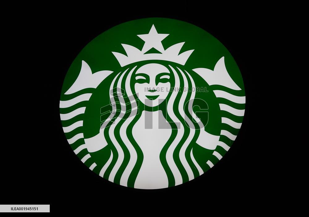 A Starbucks Chain in Yichang