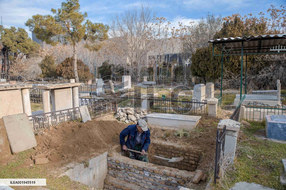 Iranian Jews Told To Break Contact With Israeli Relatives - Tehran