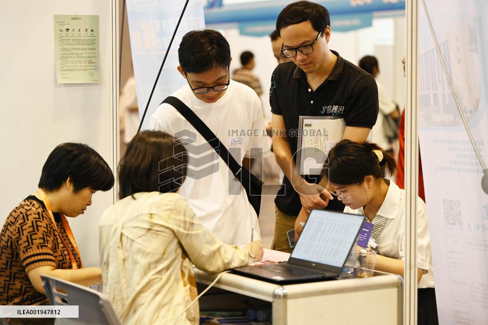 China-Asean Human Resources Supply And Demand Matchmaking Event in Nanning