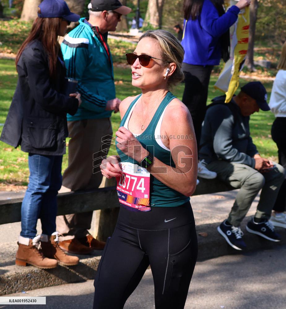 Amy Robach and TJ Holmes running the New York Marathon 2023