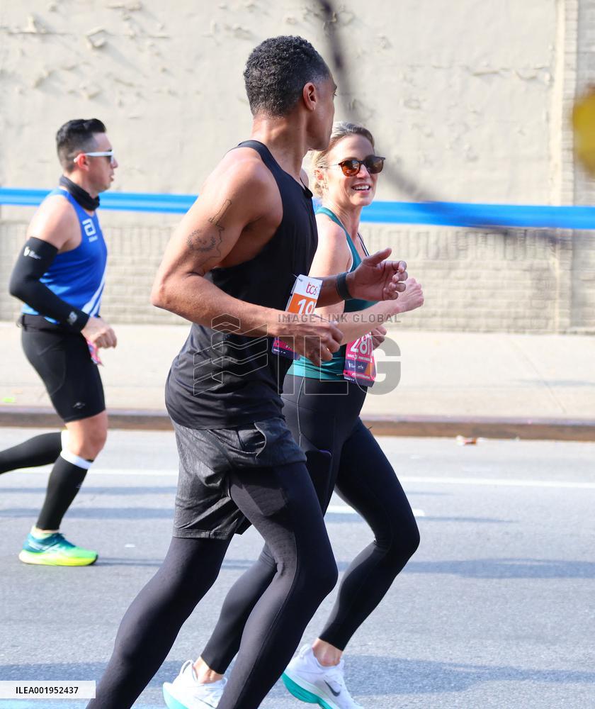Amy Robach and TJ Holmes running the New York Marathon 2023