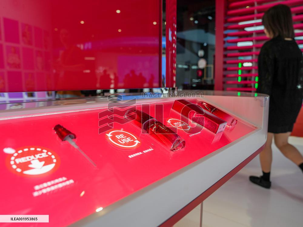 (CIIE)CHINA-SHANGHAI-CIIE-PRODUCTS-DEBUTS