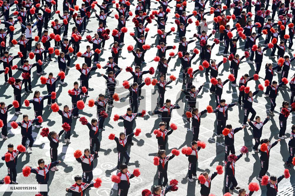 Pupils Do Exercise in Handan