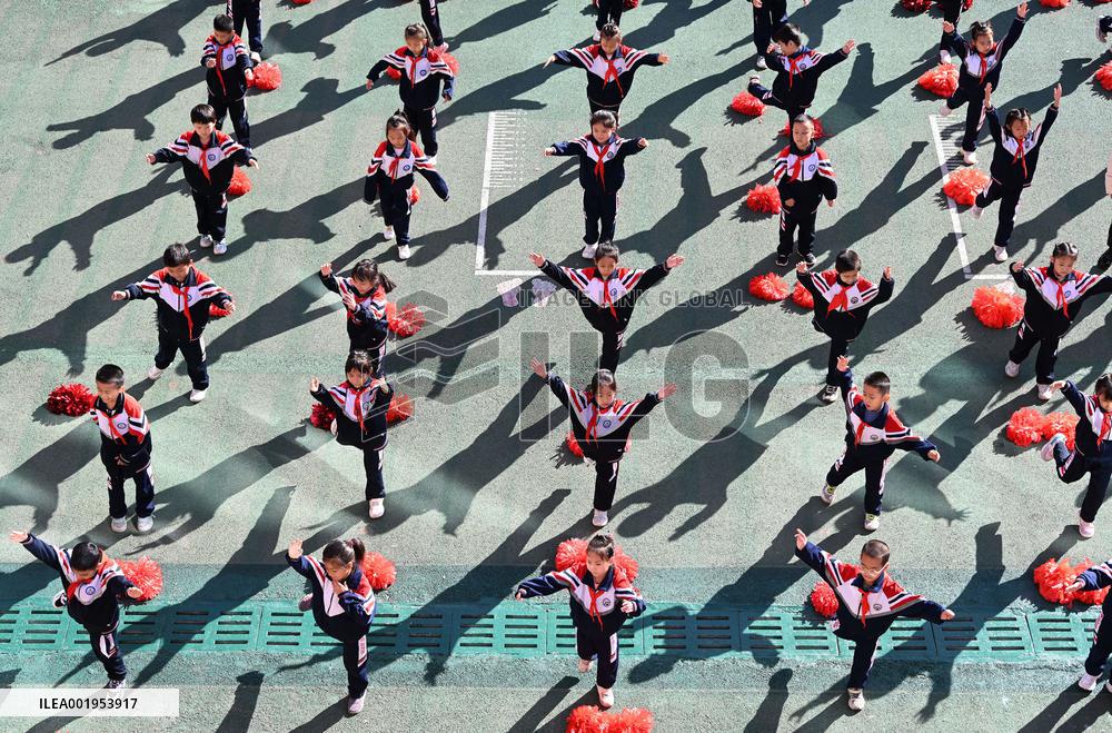 Pupils Do Exercise in Handan