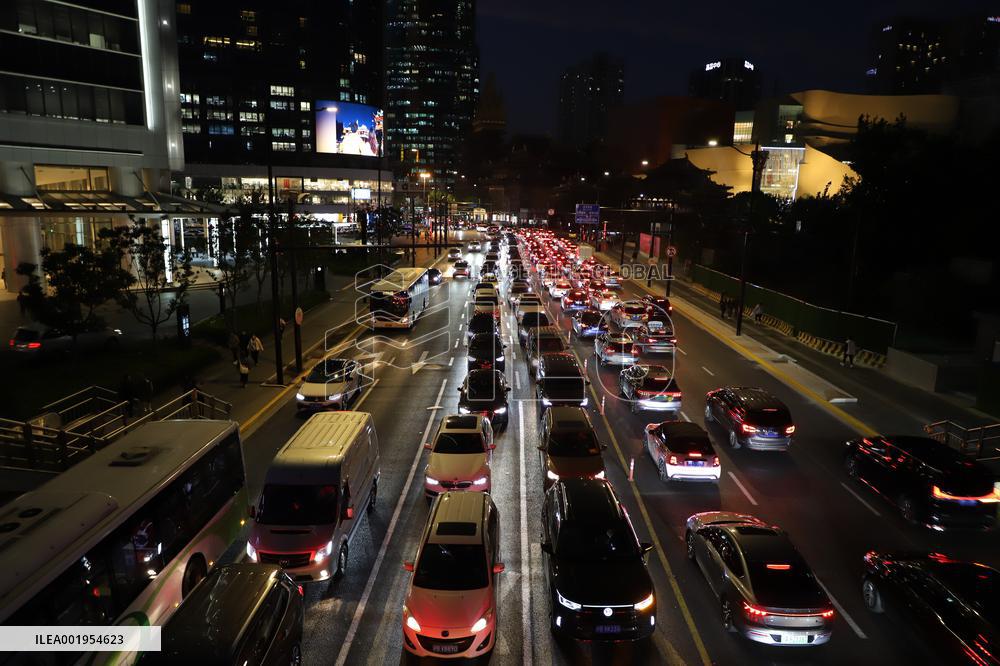 Traffic Peak in Shanghai