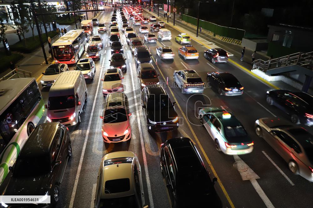 Traffic Peak in Shanghai