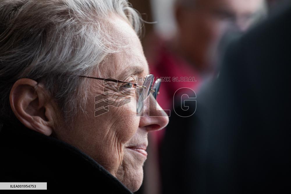 French Prime Minister Elisabeth Borne at « Ecurie des Pommiers » Equestrian Centre in Landes sur Ajon