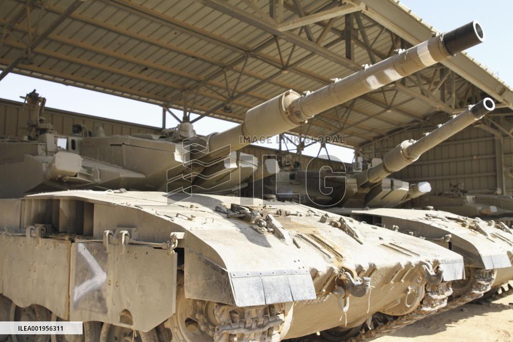 Israeli tanks