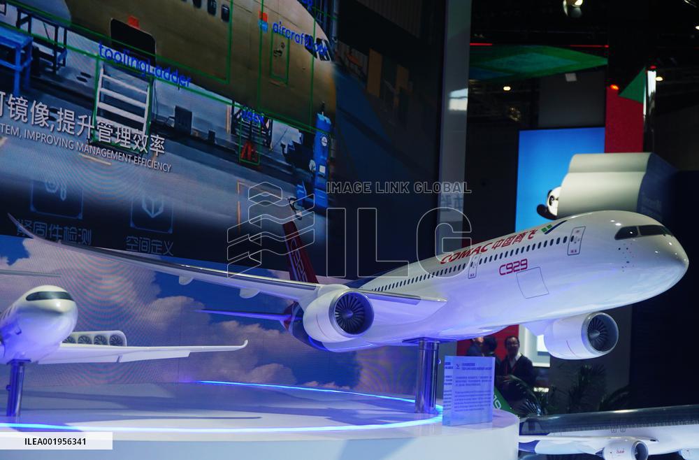 China's C929 Long-range Wide-body Aircraft at The 6th CIIE in Shanghai