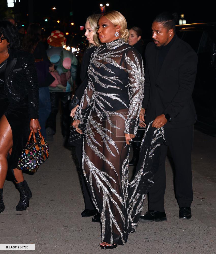 CFDA Awards Outside Arrivals - NYC