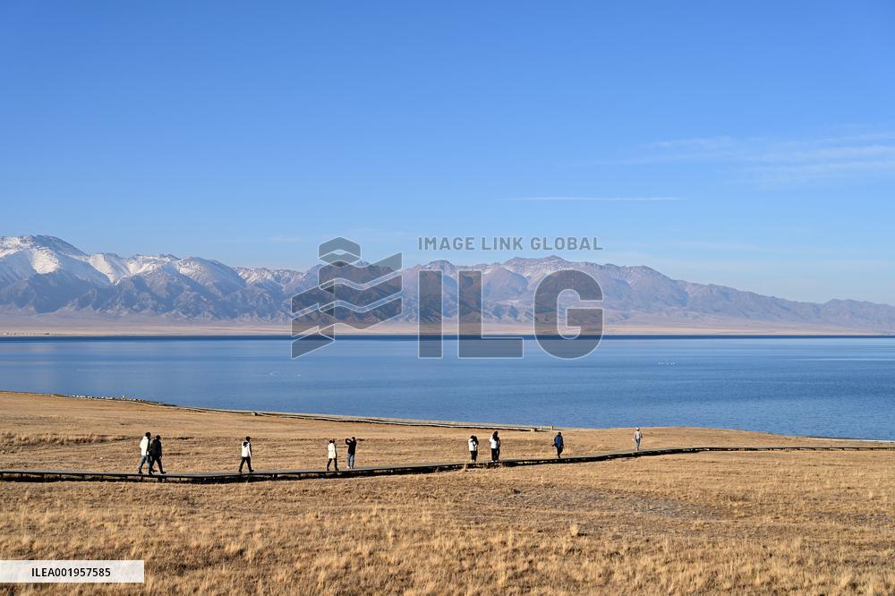 CHINA-XINJIANG-SAYRAM LAKE-AUTUMN SCENERY(CN)