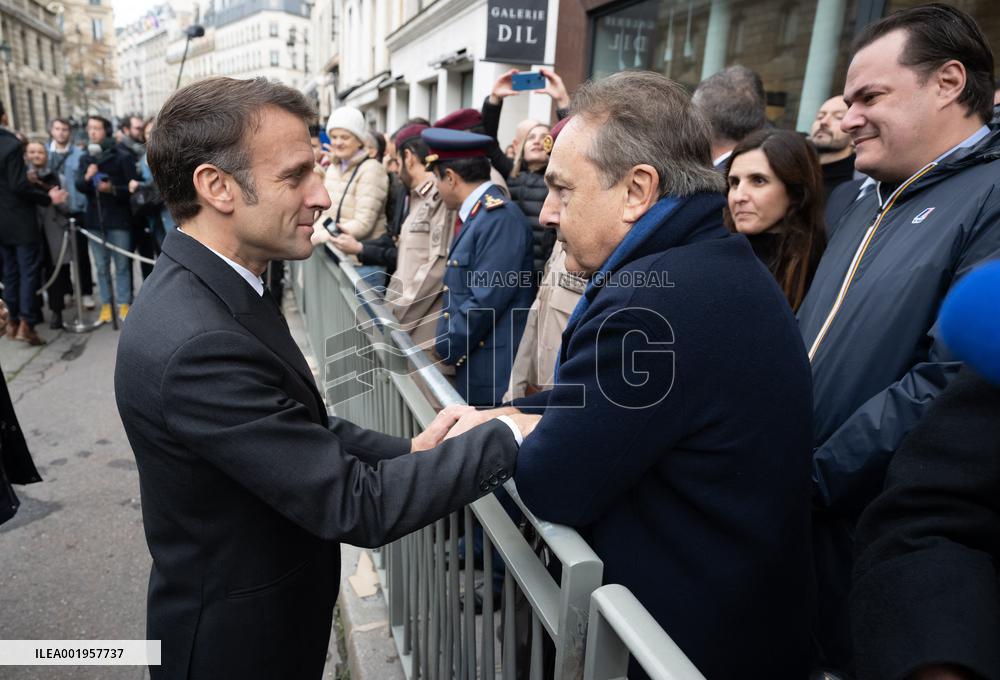 Elysee Brings Back Public Changing Of Guard - Paris