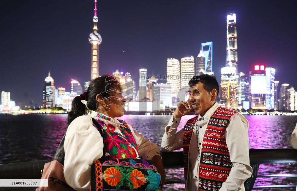 (CIIE)CHINA-CIIE-PERU-ALPACA-FUR TOYS-CRAFTSMAN(CN)