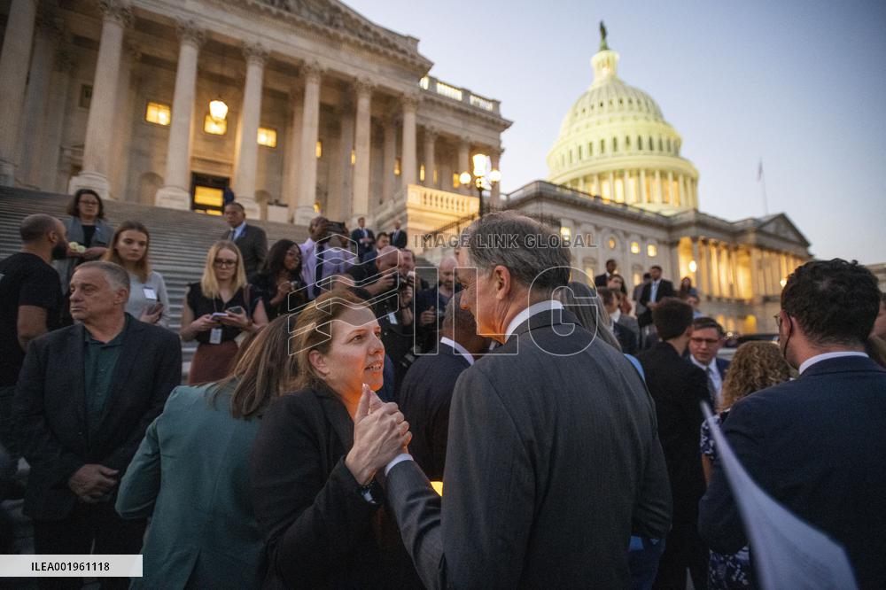 Bipartisan Candlelight Vigil At The US Capitol - Washington