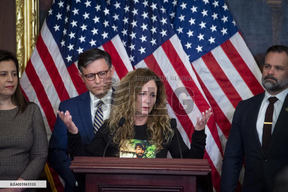 Bipartisan Candlelight Vigil At The US Capitol - Washington
