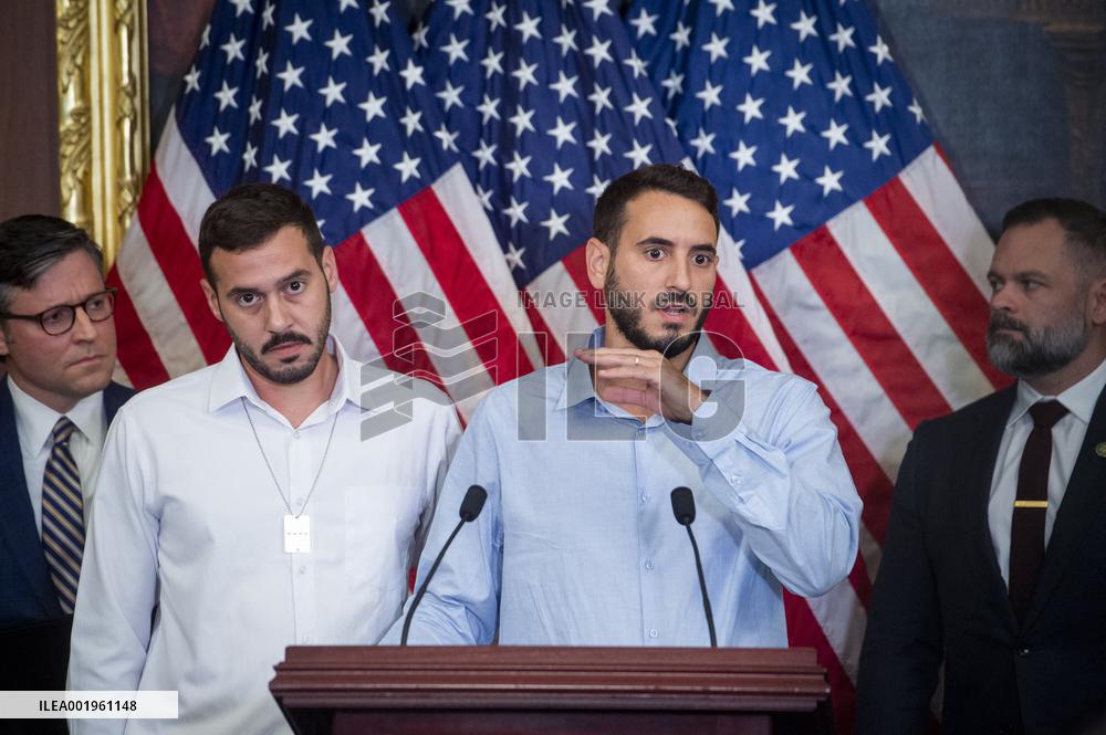 Bipartisan Candlelight Vigil At The US Capitol - Washington