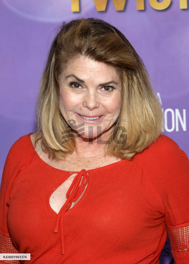 Holiday Twist Premiere - LA