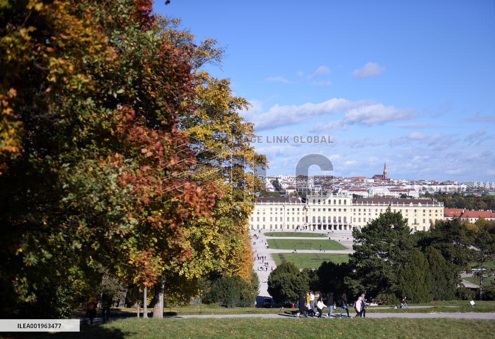 AUSTRIA-VIENNA-SCHONBRUNN-AUTUMN
