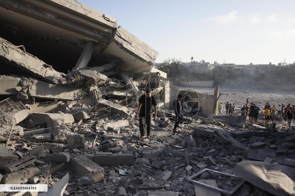 Israel Strikes Khaled bin Al-Walid Mosque - Khan Yunis