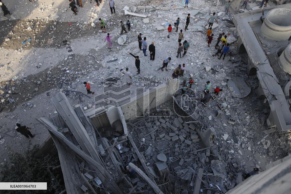 Israel Strikes Khaled bin Al-Walid Mosque - Khan Yunis