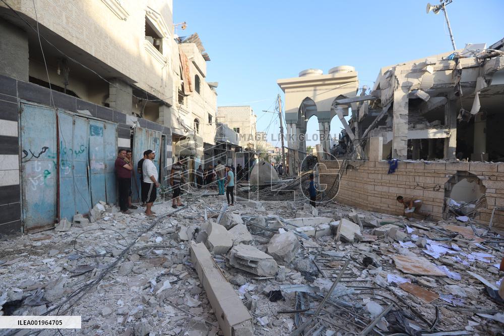 Israel Strikes Khaled bin Al-Walid Mosque - Khan Yunis