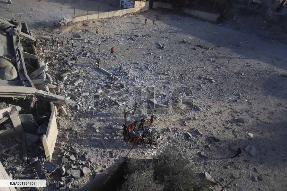 Israel Strikes Khaled bin Al-Walid Mosque - Khan Yunis