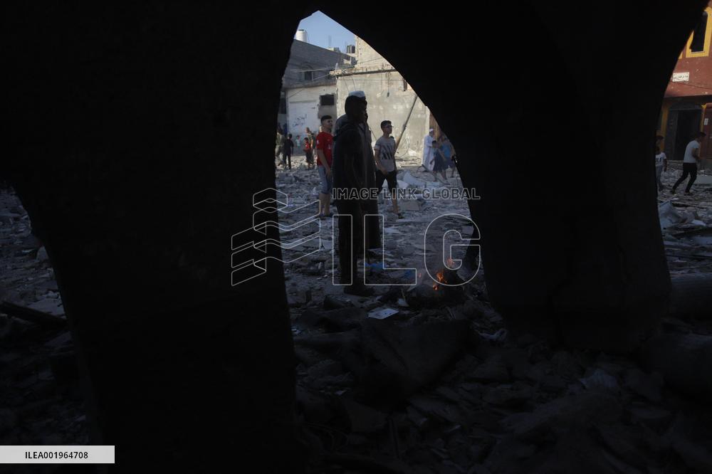 Israel Strikes Khaled bin Al-Walid Mosque - Khan Yunis