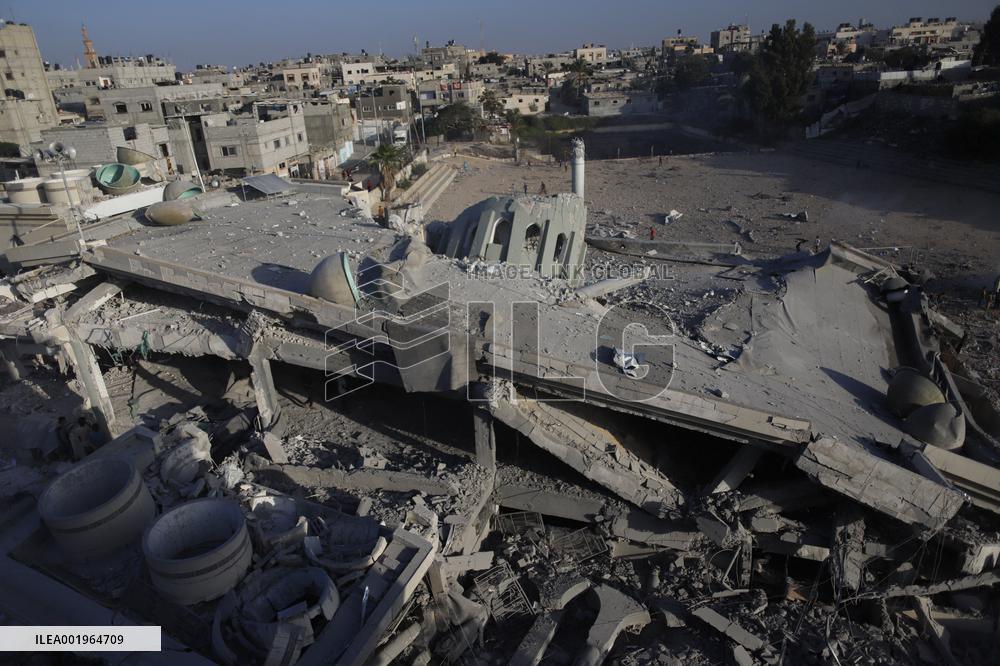 Israel Strikes Khaled bin Al-Walid Mosque - Khan Yunis