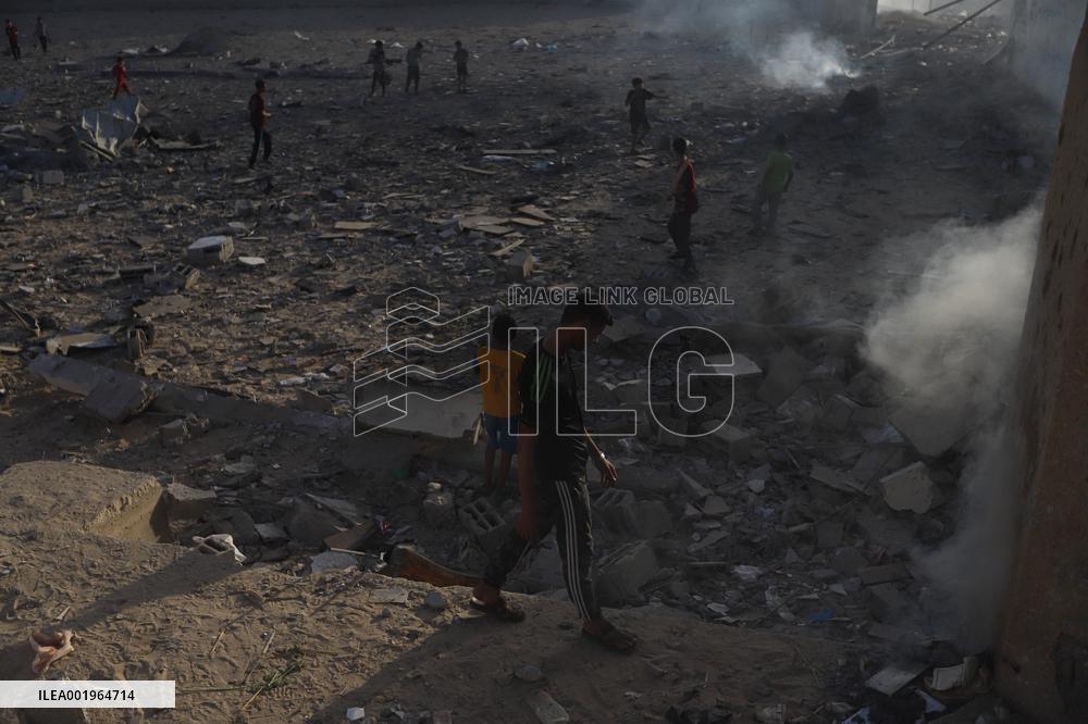 Israel Strikes Khaled bin Al-Walid Mosque - Khan Yunis
