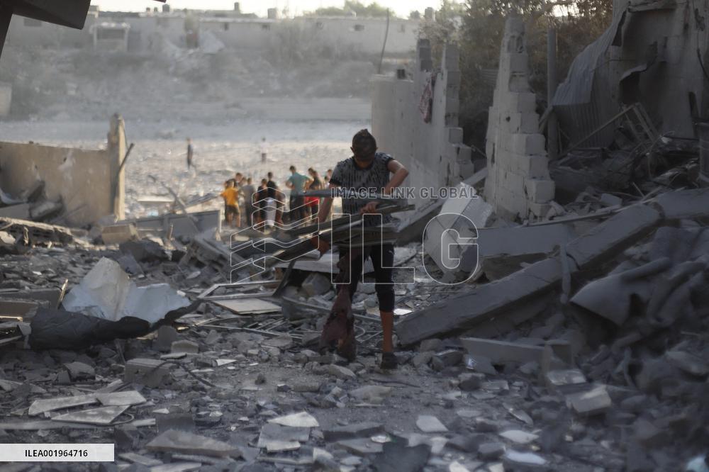 Israel Strikes Khaled bin Al-Walid Mosque - Khan Yunis