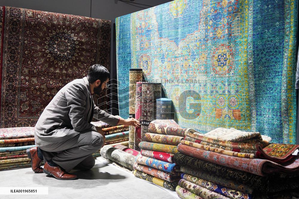 (CIIE) CHINA-SHANGHAI-CIIE-PAKISTANI EXHIBITORS (CN)