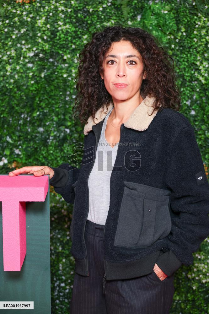 Tout Va Bien Premiere - Paris