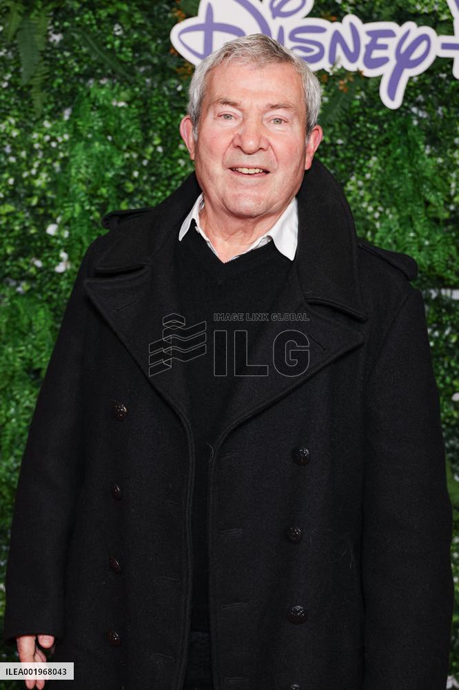 Tout Va Bien Premiere - Paris