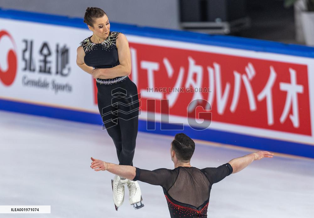 (SP)CHINA-CHONGQING-FIGURE SKATING-ISU GRAND PRIX-PAIR SKATING-SHORT PROGRAM (CN)
