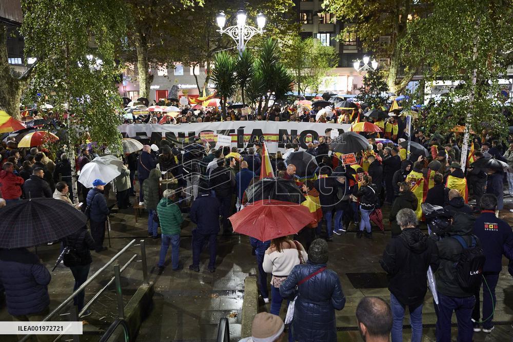 Rally against amnesty at PSOE headquarters in Santander - Spain