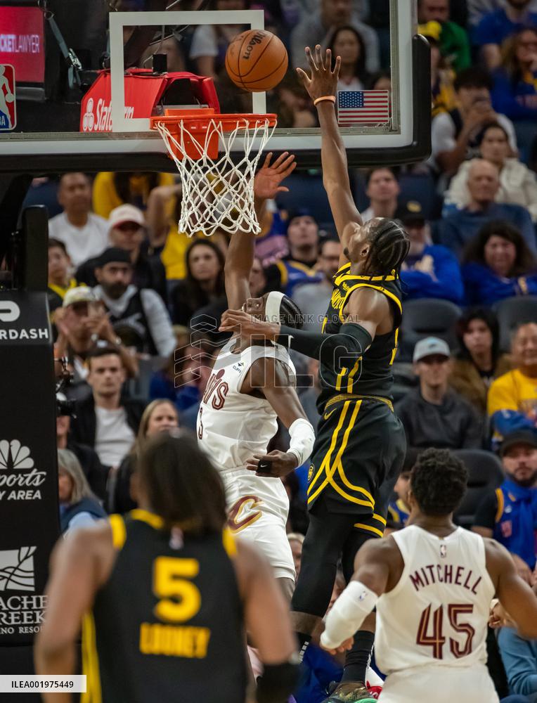 (SP)U.S.-SAN FRANCISCO-BASKETBALL-NBA-WARRIORS VS CAVALIERS