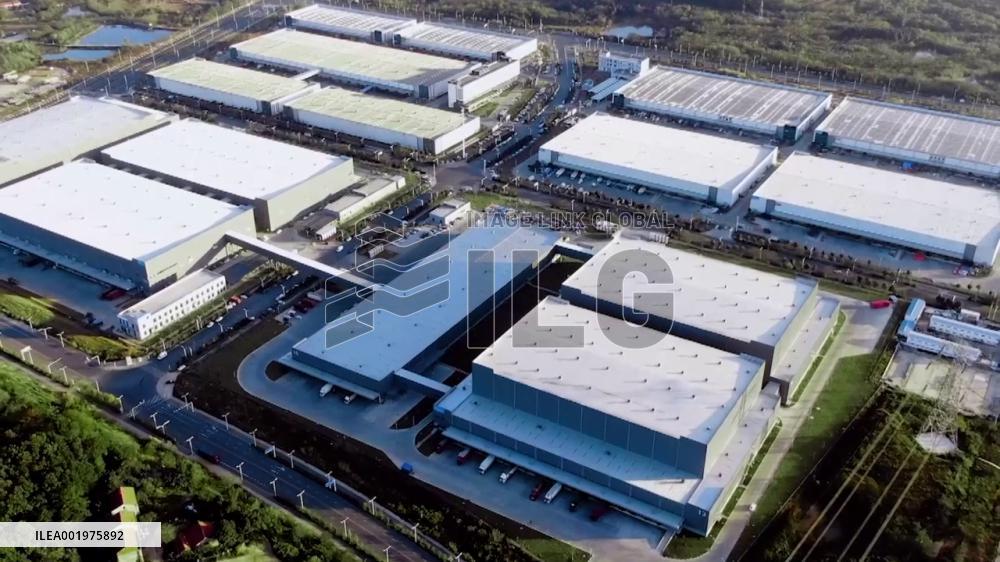 Improved logistics spur global market in "Double 11" shopping festival