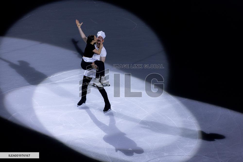 (SP)CHINA-CHONGQING-FIGURE SKATING-ISU GRAND PRIX-CUP OF CHINA-GALA (CN)