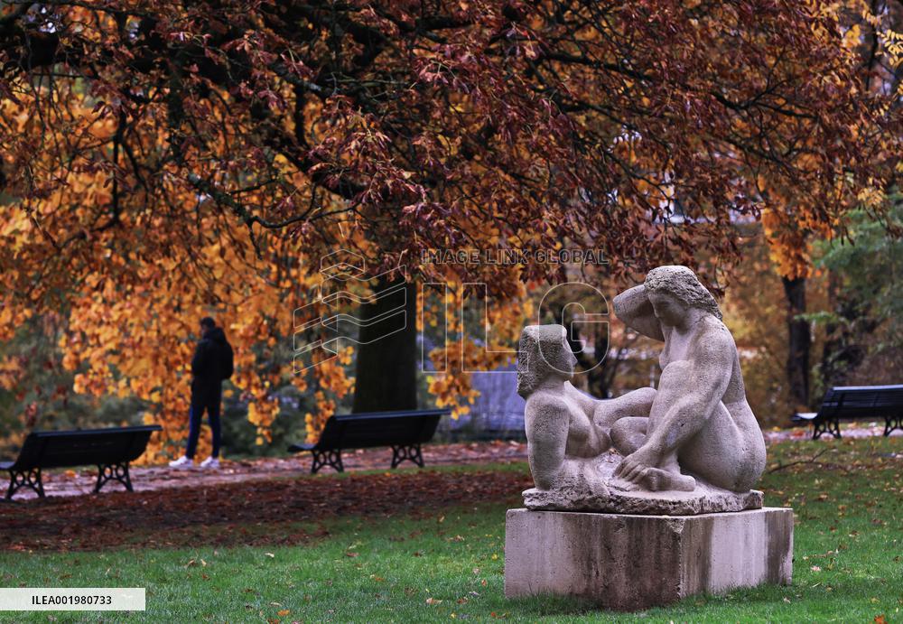 FRANCE-PARIS-AUTUMN-SCENERY