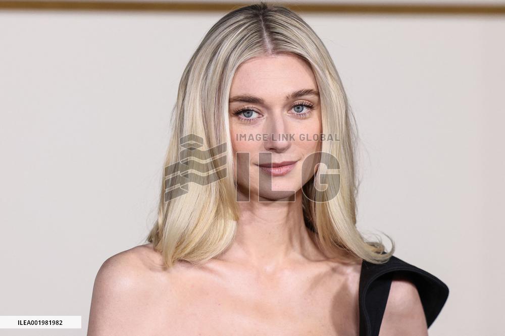 Netflix' The Crown Season 6 Premiere - LA