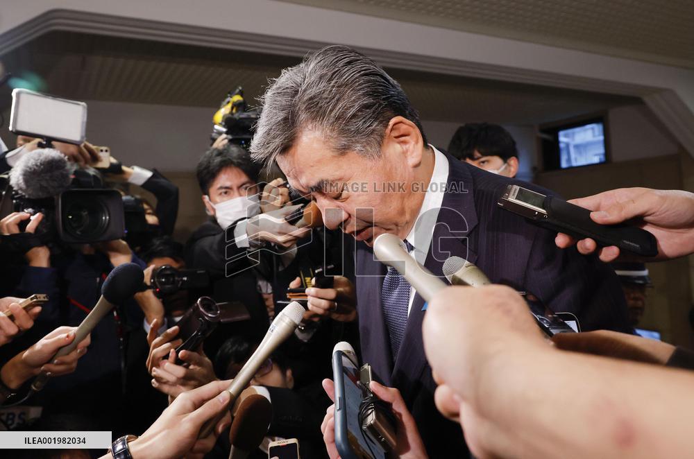 Japanese senior vice finance minister resigns