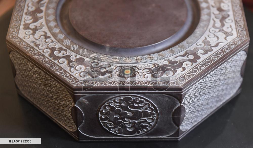 (MASTER OF CRAFTS) CHINA-GUANGDONG-ZHAOQING-DUAN INKSTONE-INHERITOR (CN)