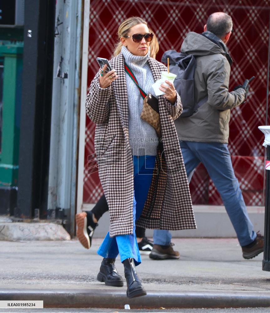 Kate Hudson out in New York