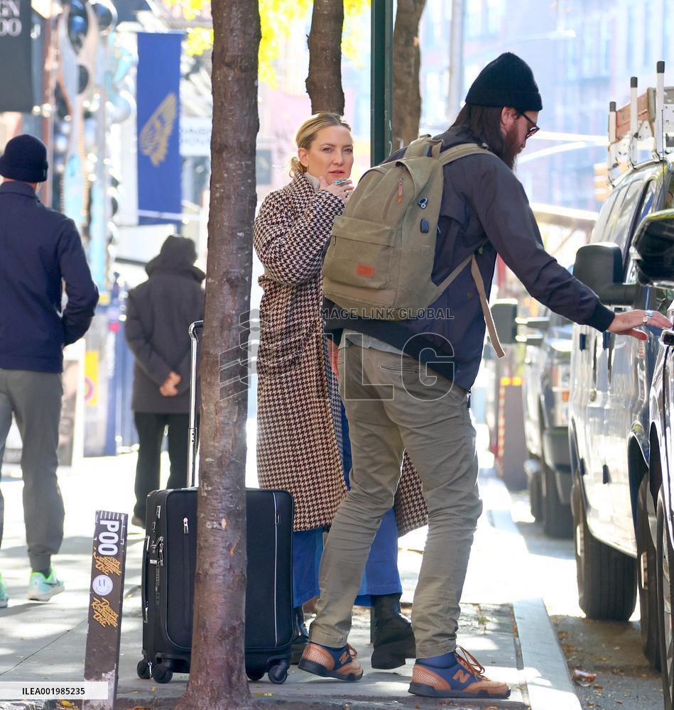 Kate Hudson out in New York