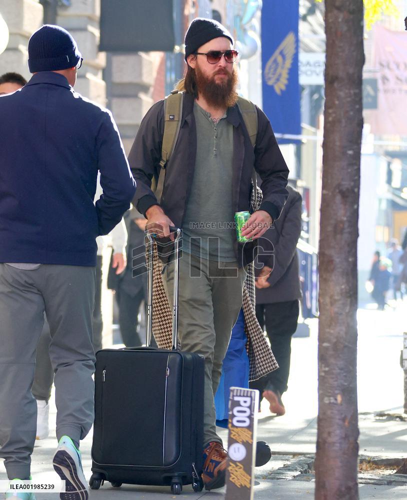 Kate Hudson out in New York