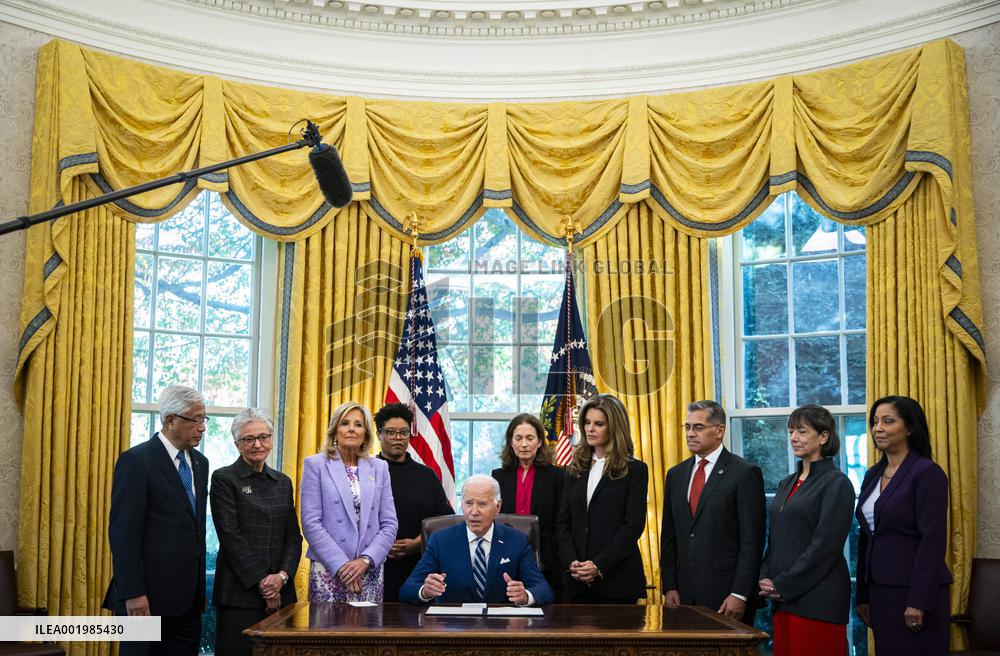 Biden Signs Memorandum On Women's Health Research - Washington