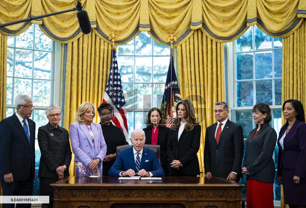 Biden Signs Memorandum On Women's Health Research - Washington
