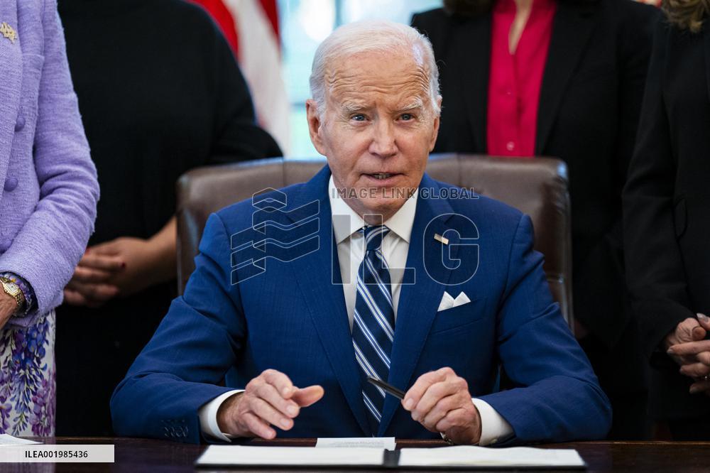 Biden Signs Memorandum On Women's Health Research - Washington
