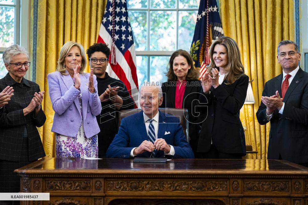 Biden Signs Memorandum On Women's Health Research - Washington