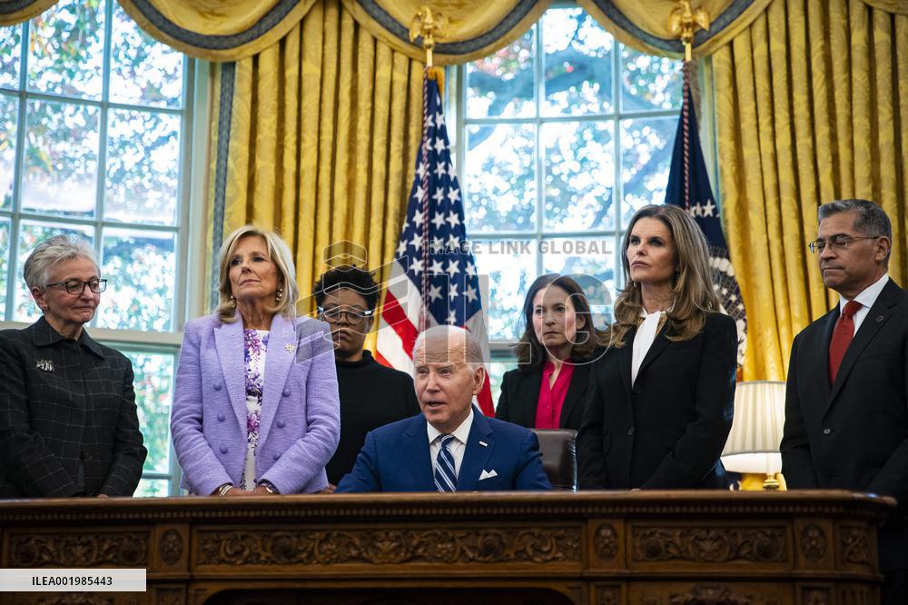 Biden Signs Memorandum On Women's Health Research - Washington